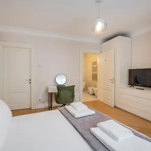 Royal - Centro Brera Апартаменты