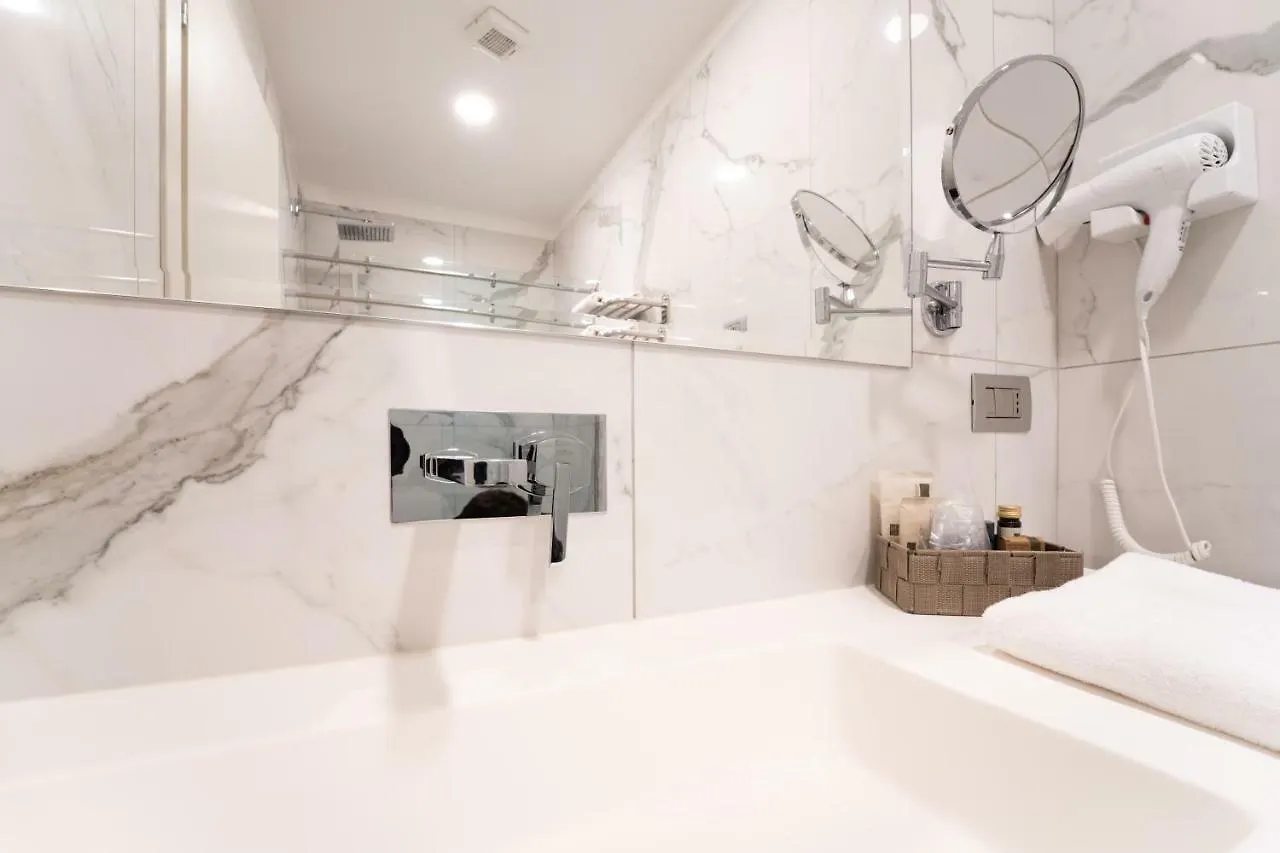 Hotel Milano Castello 3*, Милан Италия